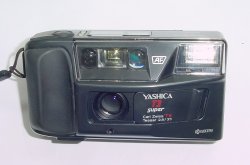 YASHICA T3 Super 35mm Film Point & Shoot Camera Carl Zeiss 35/2.8 T* Tessar Lens