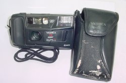 YASHICA T3 Super 35mm Film Point & Shoot Camera Carl Zeiss 35/2.8 T* Tessar Lens