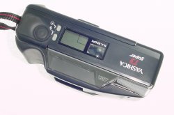 YASHICA T3 Super 35mm Film Point & Shoot Camera Carl Zeiss 35/2.8 T* Tessar Lens