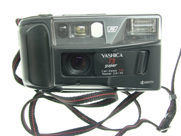 Yashica T3 Super 35mm Film Point & Shoot Camera Carl Zeiss 35/2.8 T* Tessar Lens