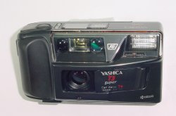 YASHICA T3 Super 35mm Film Point & Shoot Camera Carl Zeiss 35/2.8 T* Tessar Lens