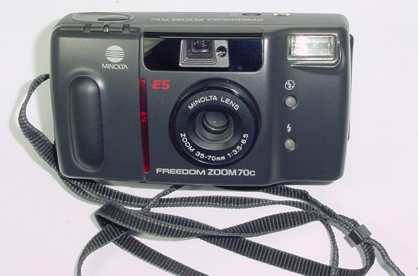 Minolta Freedom Zoom 70C 35mm Film point & Shoot Camera 35-70mm Zoom Lens