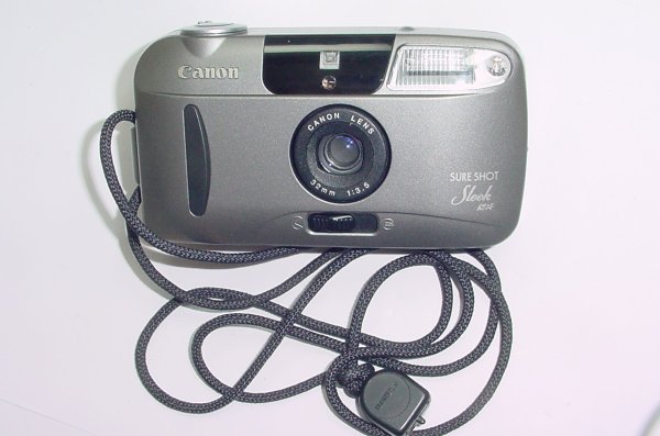 Canon SURE SHOT Sleek SAF 35mm Film Point & Shoot Compact Camera 32/3.5 Lens