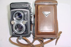 YASHICA-Mat TLR 120 Medium Format Film Camera COPAL-MXV 80mm F/3.5 Twin Lens