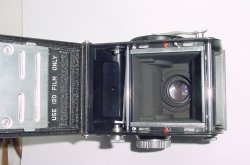 YASHICA-Mat TLR 120 Medium Format Film Camera COPAL-MXV 80mm F/3.5 Twin Lens