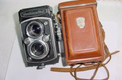 YASHICA-Mat TLR 120 Medium Format Film Camera COPAL-MXV 80mm F/3.5 Twin Lens