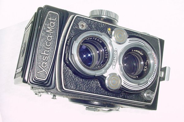 YASHICA-Mat TLR 120 Medium Format Film Camera COPAL-MXV 80mm F/3.5 Twin Lens