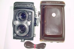 Yashica-Mat TLR 120 Medium Format Film Camera COPAL-MXV 80mm F/3.5 Twin Lens