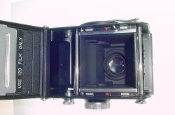 Yashica-Mat TLR 120 Medium Format Film Camera COPAL-MXV 80mm F/3.5 Twin Lens