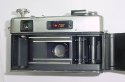 YASHICA ELECTRO 35 GSN 35mm Film Rangefinder Camera with 45mm F/1.7 Lens