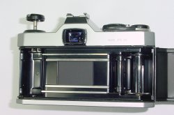 Pentax K1000 35mm Film SLR Manual Camera with Pentax-M 50mm F/1.7 SMC Lens