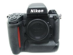 Nikon F5 35mm Film SLR Auto & Manual Focus Camera Body