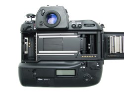 Nikon F5 35mm Film SLR Auto & Manual Focus Camera Body