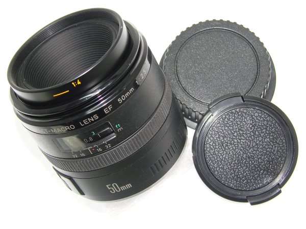 Canon 50mm F/2.5 EF Compact-Macro Auto & Manual Focus Lens