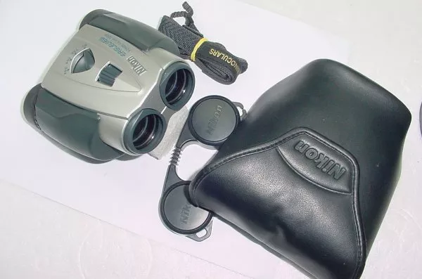 Nikon 8-24x25 at 8x Eagleview Zoom Compact Binoculars Nikon