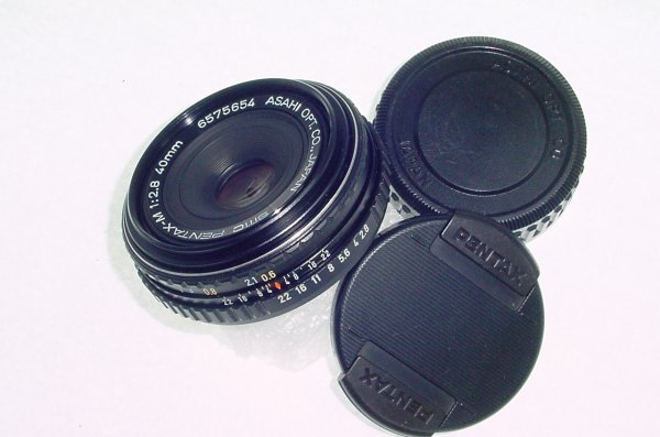 Pentax 40mm F/2.8 SMC-M Pancake Manual Focus Lens