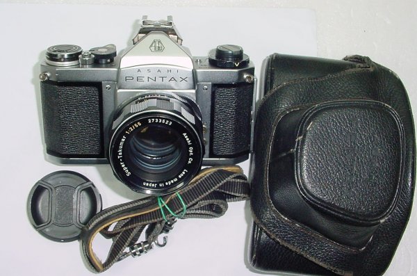 Pentax SV 35mm Film SLR Manual Camera with Super-Takumar 55mm F/2 Lens