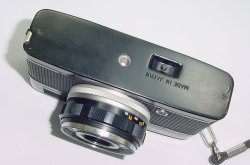Olympus Trip 35 Film Compact Camera with Olympus 40mm F/2.8 D.Zuiko Lens