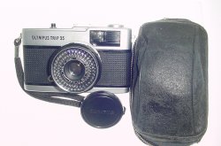 Olympus Trip 35 Film Compact Camera with Olympus 40mm F/2.8 D.Zuiko Lens