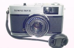 Olympus Trip 35 Film Compact Camera with 40mm F/2.8 D.Zuiko Lens