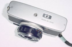 Olympus Trip 35 Film Compact Camera with 40mm F/2.8 D.Zuiko Lens