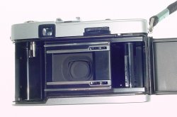 Olympus Trip 35 Film Compact Camera with 40mm F/2.8 D.Zuiko Lens