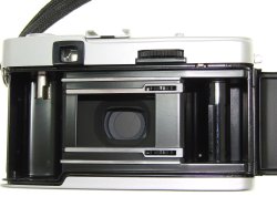 Olympus Trip 35 Film Compact Camera with 40mm F/2.8 D.Zuiko Lens