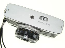 Olympus Trip 35 Film Compact Camera with 40mm F/2.8 D.Zuiko Lens