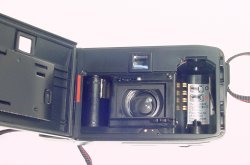 Yashica T3 35mm Film Point & Shoot Camera Carl Zeiss 35/2.8 T* Tessar Lens