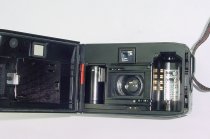 YASHICA T3 35mm Film Point & Shoot Camera Carl Zeiss 35/2.8 T* Tessar Lens