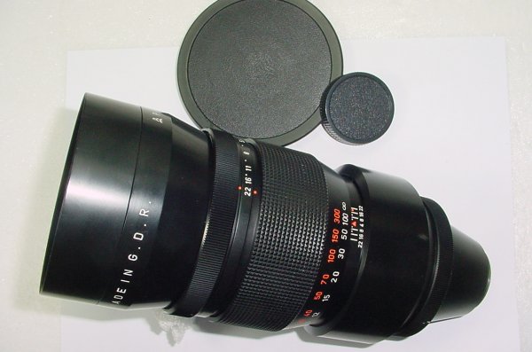 Pentacon 300mm F/4 GDR M42 Screw Mount Manual Focus Lens