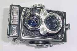 YASHICA-MAT EM 6x6 120 Film Medium Format Manual Camera 80mm F/3.5 Lens