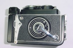 YASHICA-MAT EM 6x6 120 Film Medium Format Manual Camera 80mm F/3.5 Lens