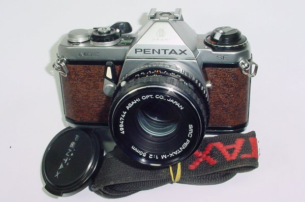 Pentax ME SE 35mm Film Manual SLR Camera with Pentax-M 50mm F/2 SMC Lens