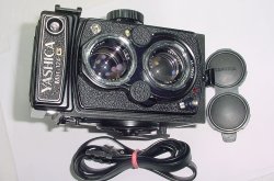 YASHICA Mat-124 G TLR 120 Medium Format Film Camera with 80mm F/3.5 TWIN Lens
