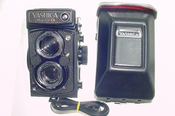Yashica Mat-124 G TLR 120 Medium Format Film Camera with 80mm F/3.5 Twin Lens