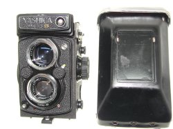Yashica Mat-124 G TLR 120 Medium Format Film Camera with 80mm F/3.5 Twin Lens