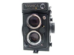 Yashica Mat-124 G TLR 120 Medium Format Film Camera with 80mm F/3.5 Twin Lens