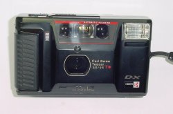 YASHICA T AF 35mm Film Point & Shoot Auto Focus Camera Carl Zeiss 35/3.5 Tessar T* Lens