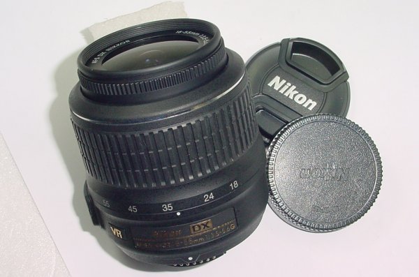 Nikon 18-55mm F3.5-5.6G DX AF-S NIKKOR VR Zoom Lens