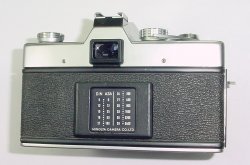 Minolta SRT201 35mm SLR Film Camera with Minolta 50mm F/1.7 MD Lens
