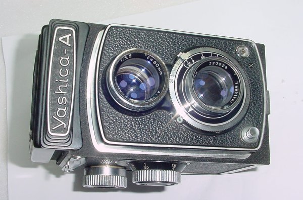 Yashica-A 120 Film Medium Format 6x6 manual Camera Yashikor 80mm f/3.5 Lens