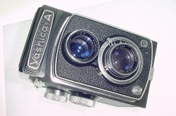 Yashica-A 120 Film Medium Format 6x6 manual Camera Yashikor 80mm f/3.5 Lens