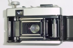 minolta HI-MATIC 7SII 35mm Film Rangefinder Camera with ROKKOR 40mm F/1.7 Lens