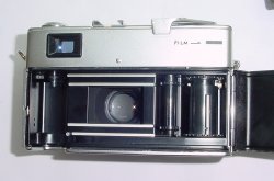minolta HI-MATIC 7S 35mm Film Rangefinder Camera with ROKKOR 40mm F/1.7 Lens