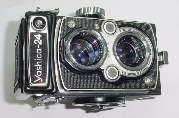 Yashica-24 L TLR 120 film Medium Format Camera 80mm F/3.5 Twin Lens