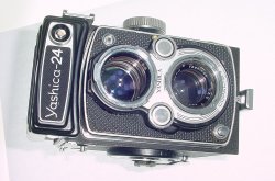 Yashica-24 L TLR 120 film Medium Format Camera 80mm F/3.5 Twin Lens