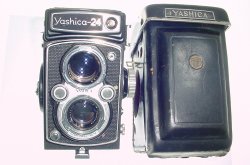 Yashica-24 L TLR 120 film Medium Format Camera 80mm F/3.5 Twin Lens