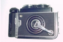 Yashica-24 L TLR 120 film Medium Format Camera 80mm F/3.5 Twin Lens