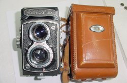 Yashica Yashicaflex Model C TLR 120 Film Medium Format Camera Copal 80/3.5 Lens